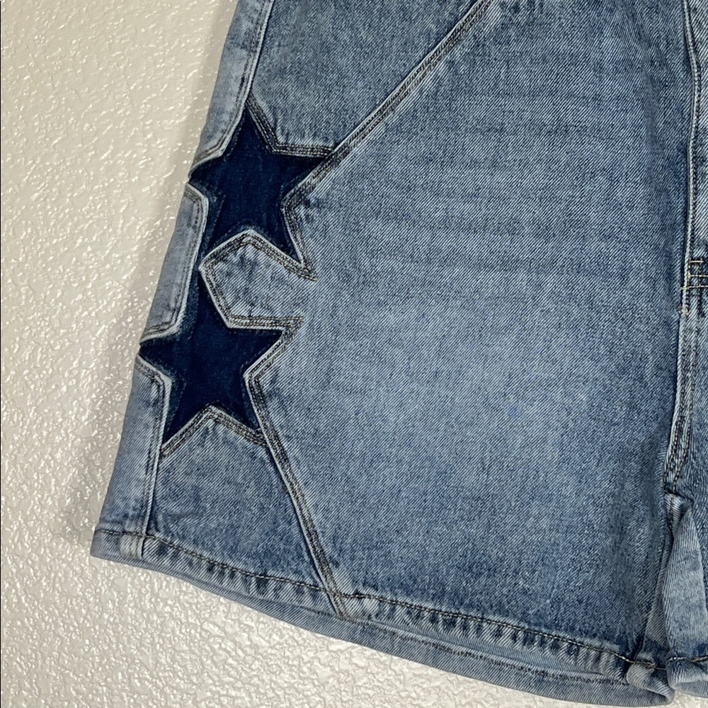 Saige Shorts With Stars Size 3x - Picture 2 of 9